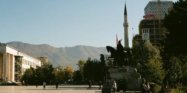 Weekendowy wypad do Tirany i Durrës - co warto zobaczyć?